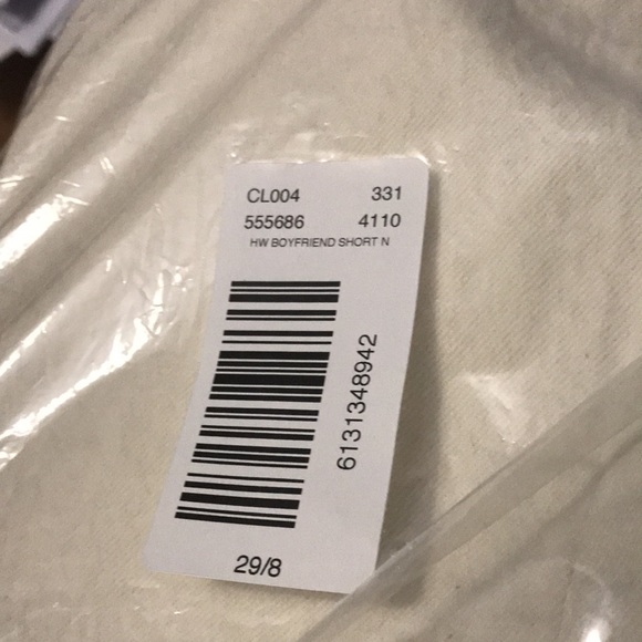 NWT LOFT The Frayed High Waist Boyfriend Short In White - Picture 5 of 7